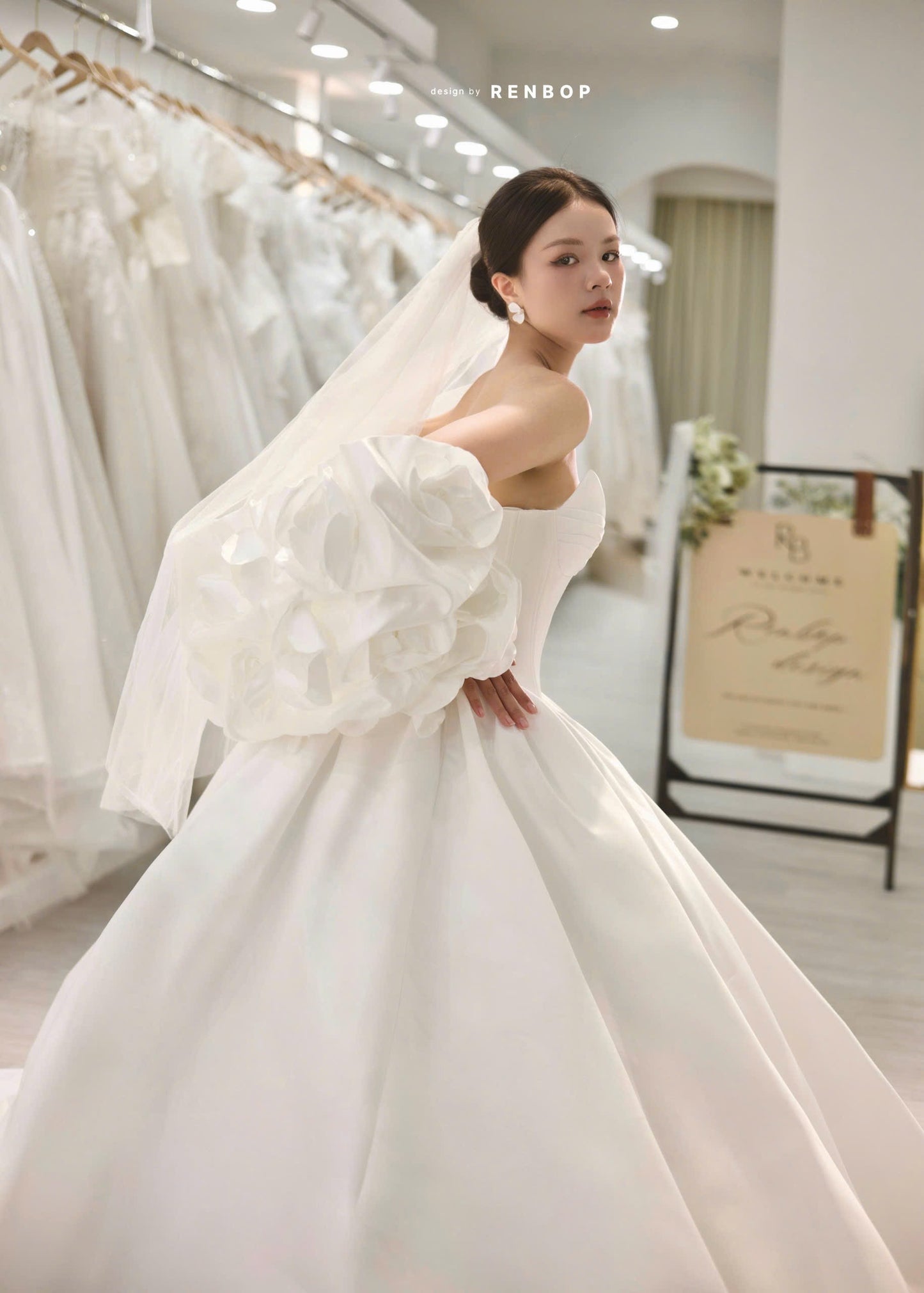 White Queen Look11 AK8519