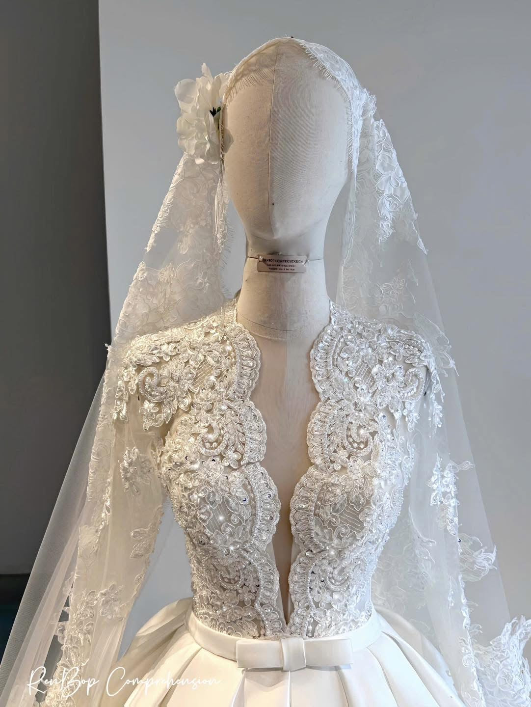 The Bridal Symphony Look 8 AK7831