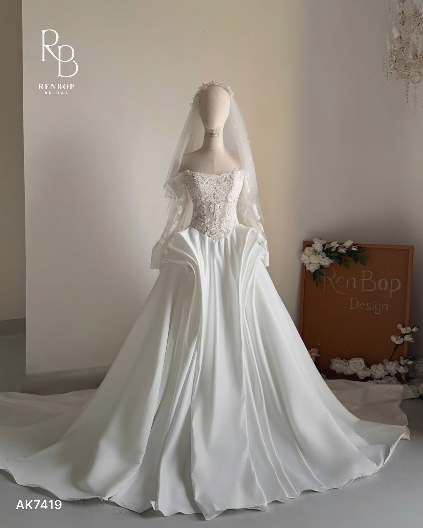 The Bridal Symphony Look 10 AK7419