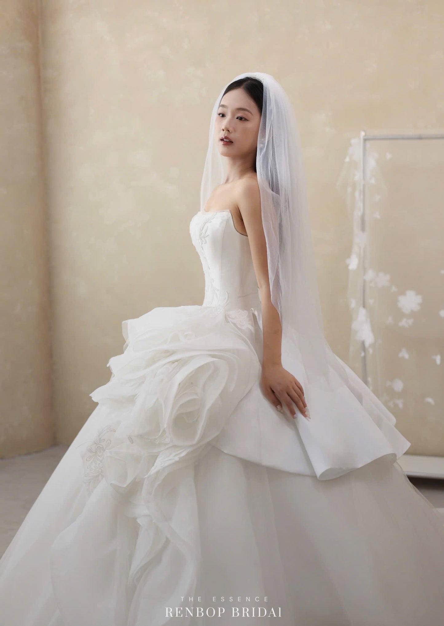 The Essence No.9 MC9832