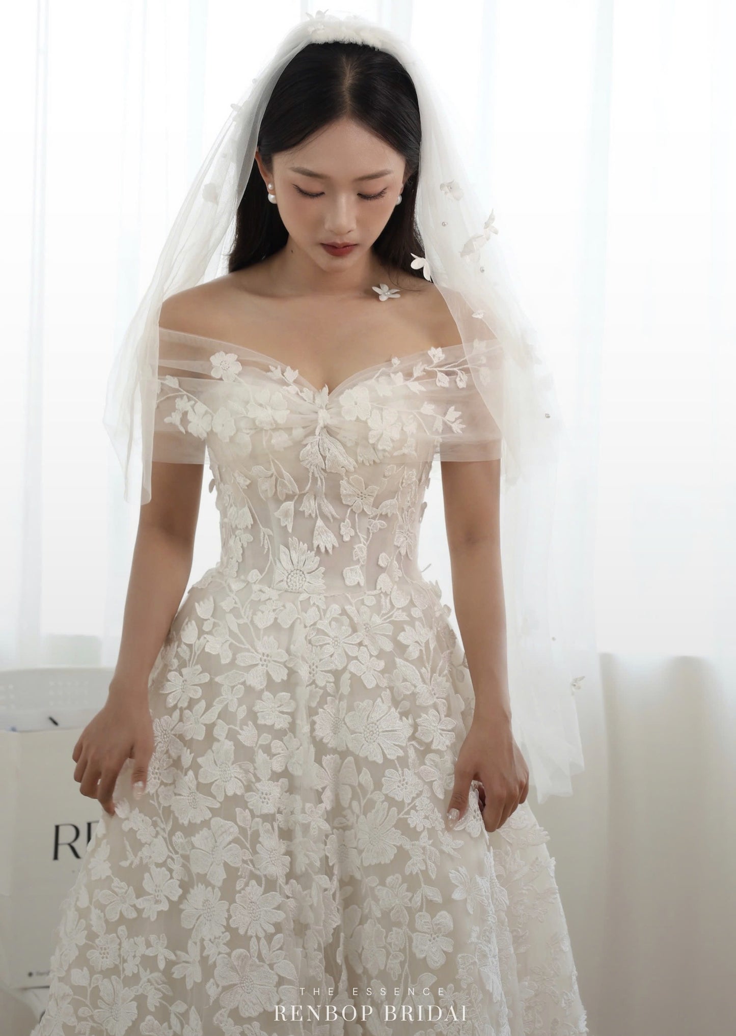 The Essence No.11 AT6819