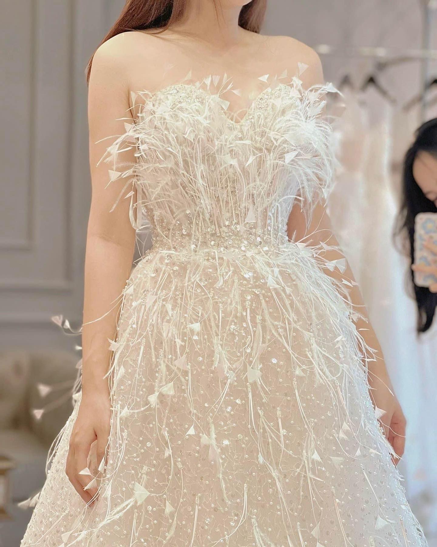 VÁY COVER HACHIC KIM SA DỆT HẠT