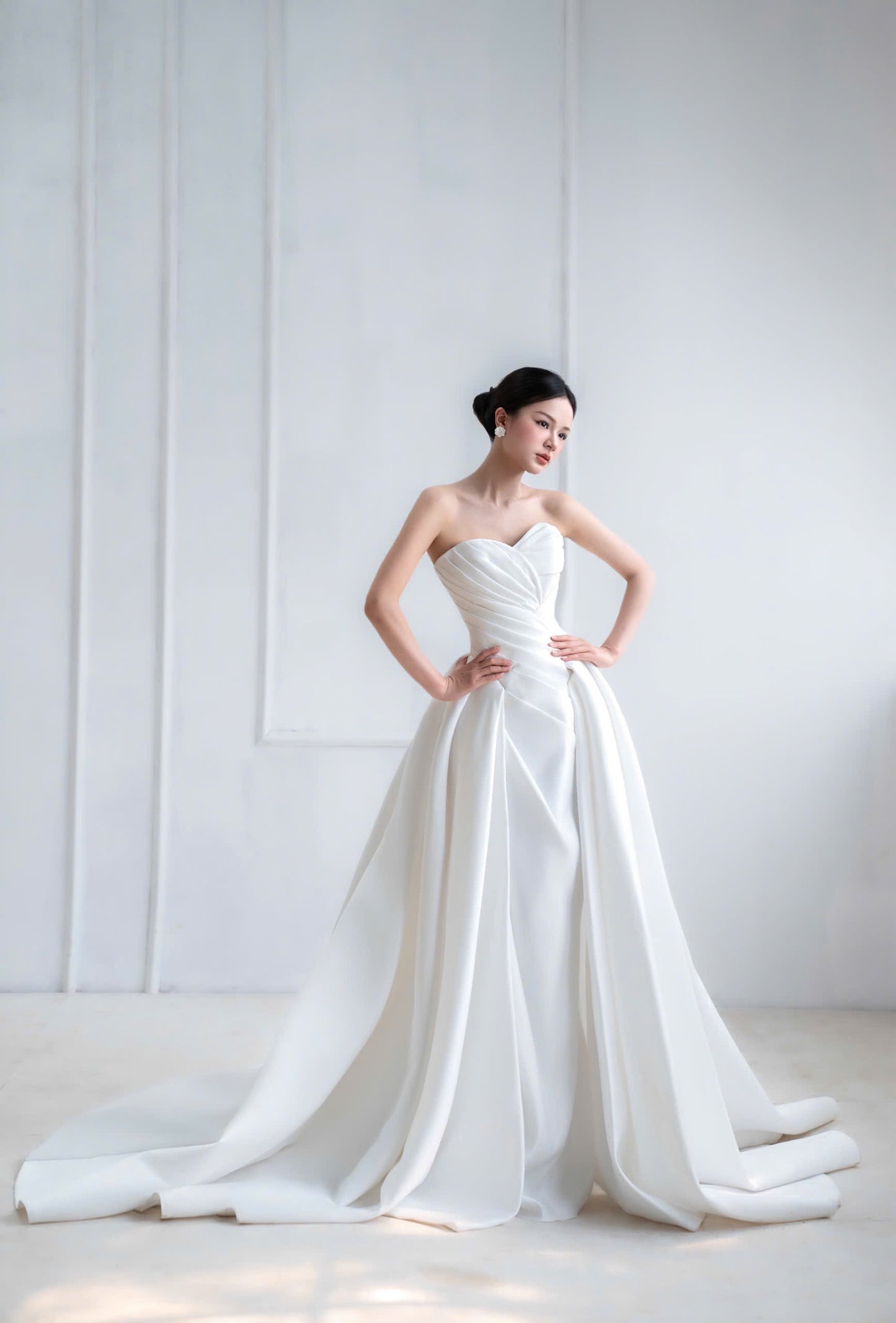 White Queen Look7 DN7818