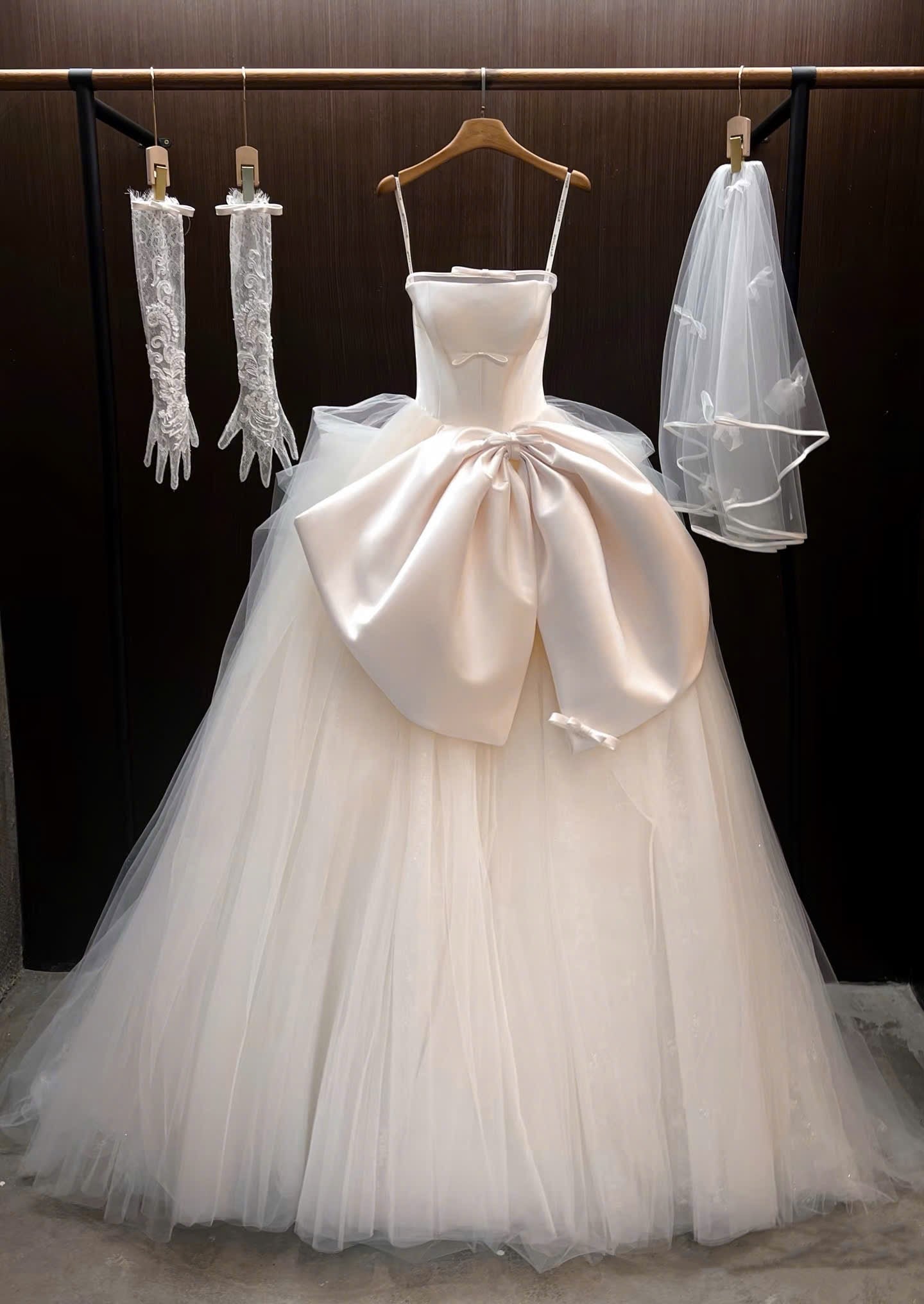 Design by RenBop AT8445