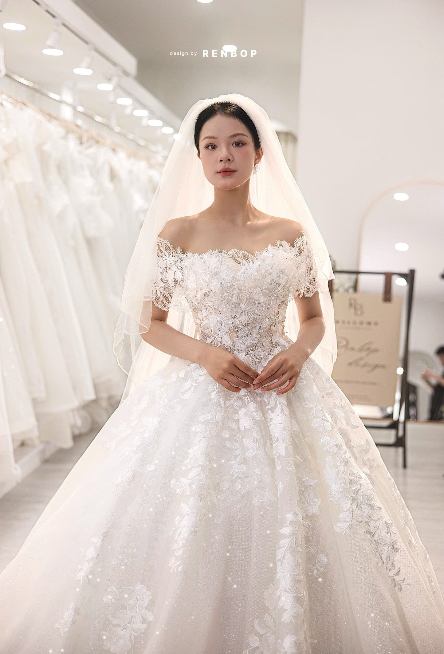 White Queen Look12 VN9431