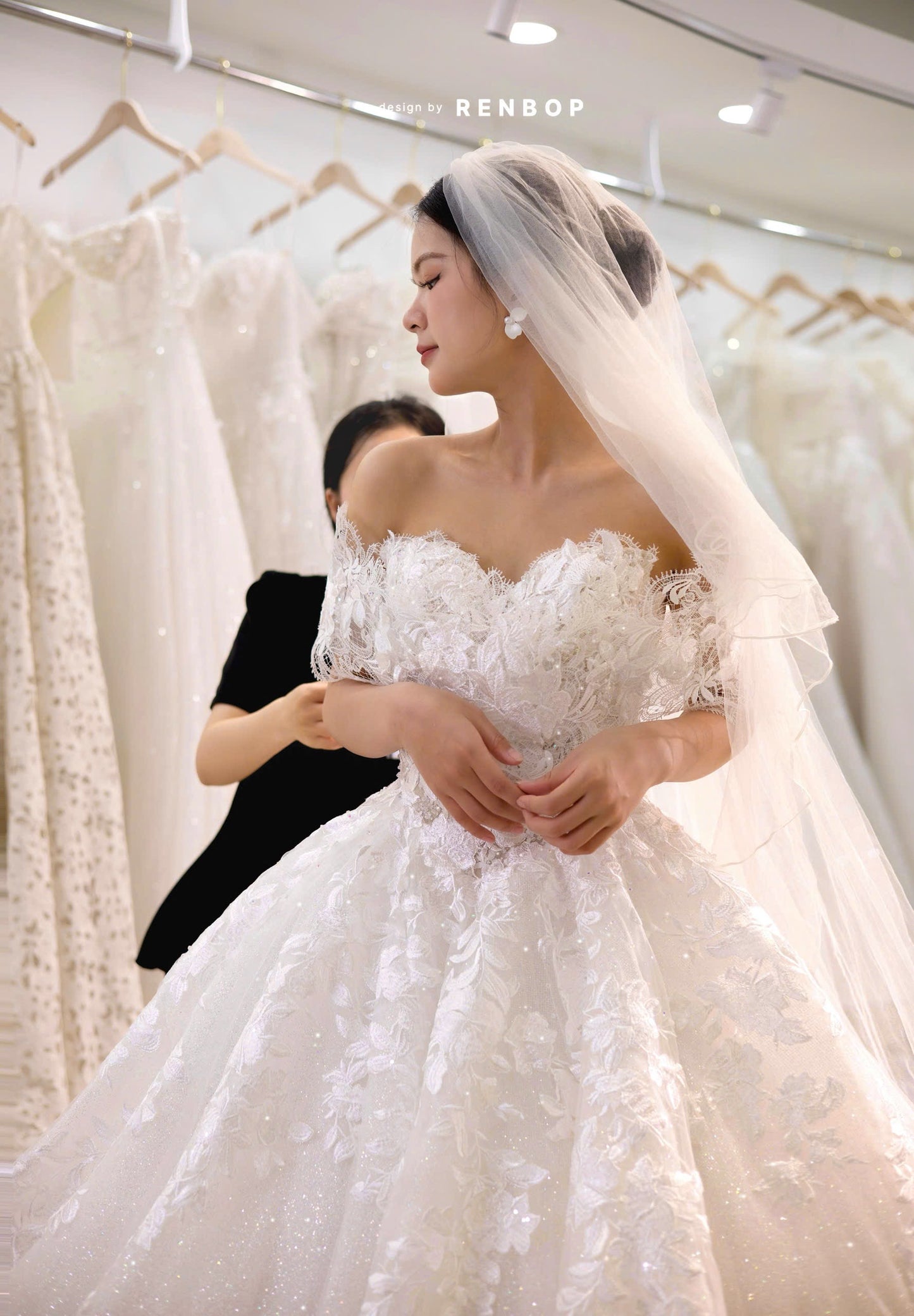 White Queen Look12 VN9431