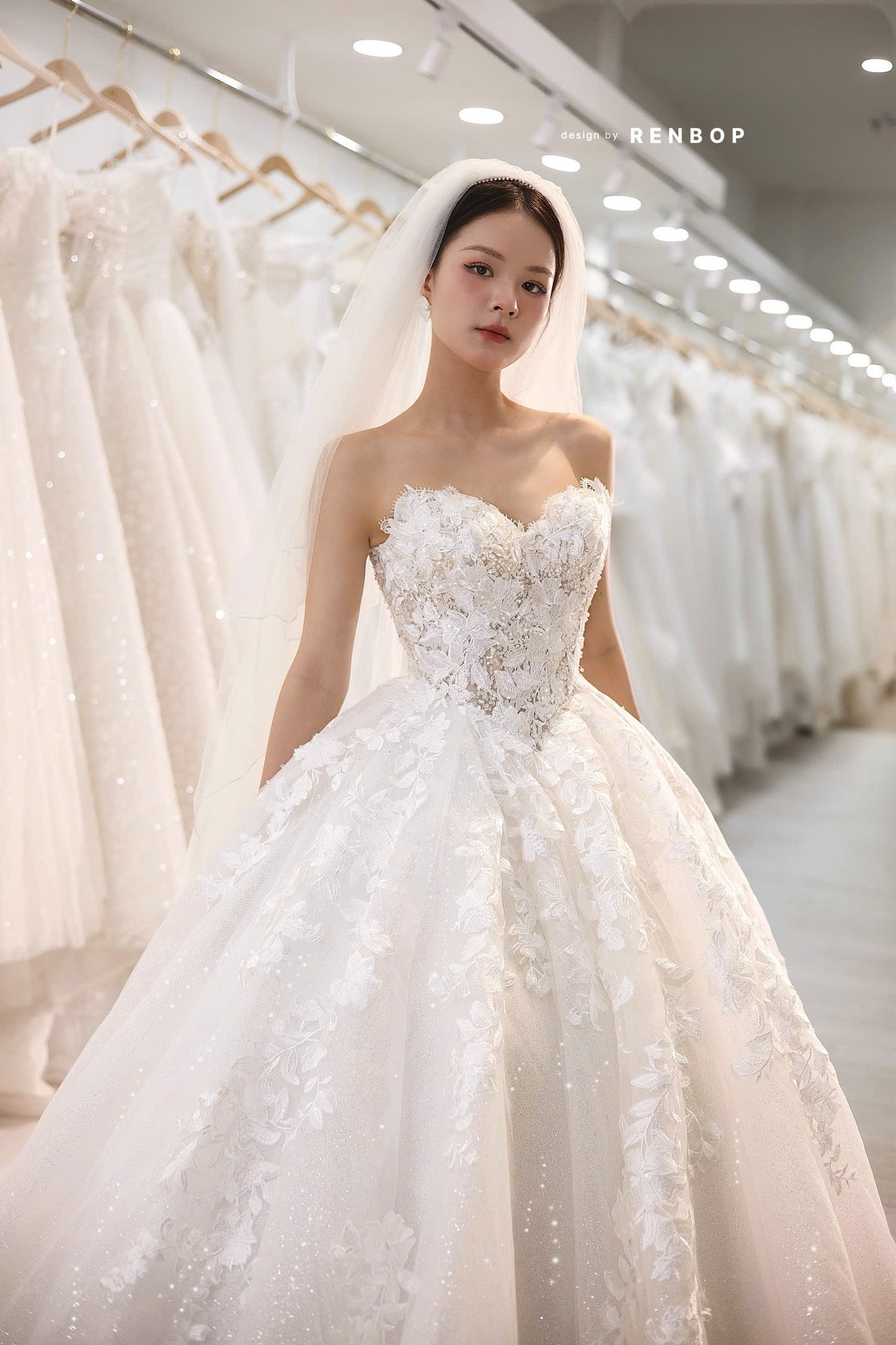 White Queen Look12 VN9431