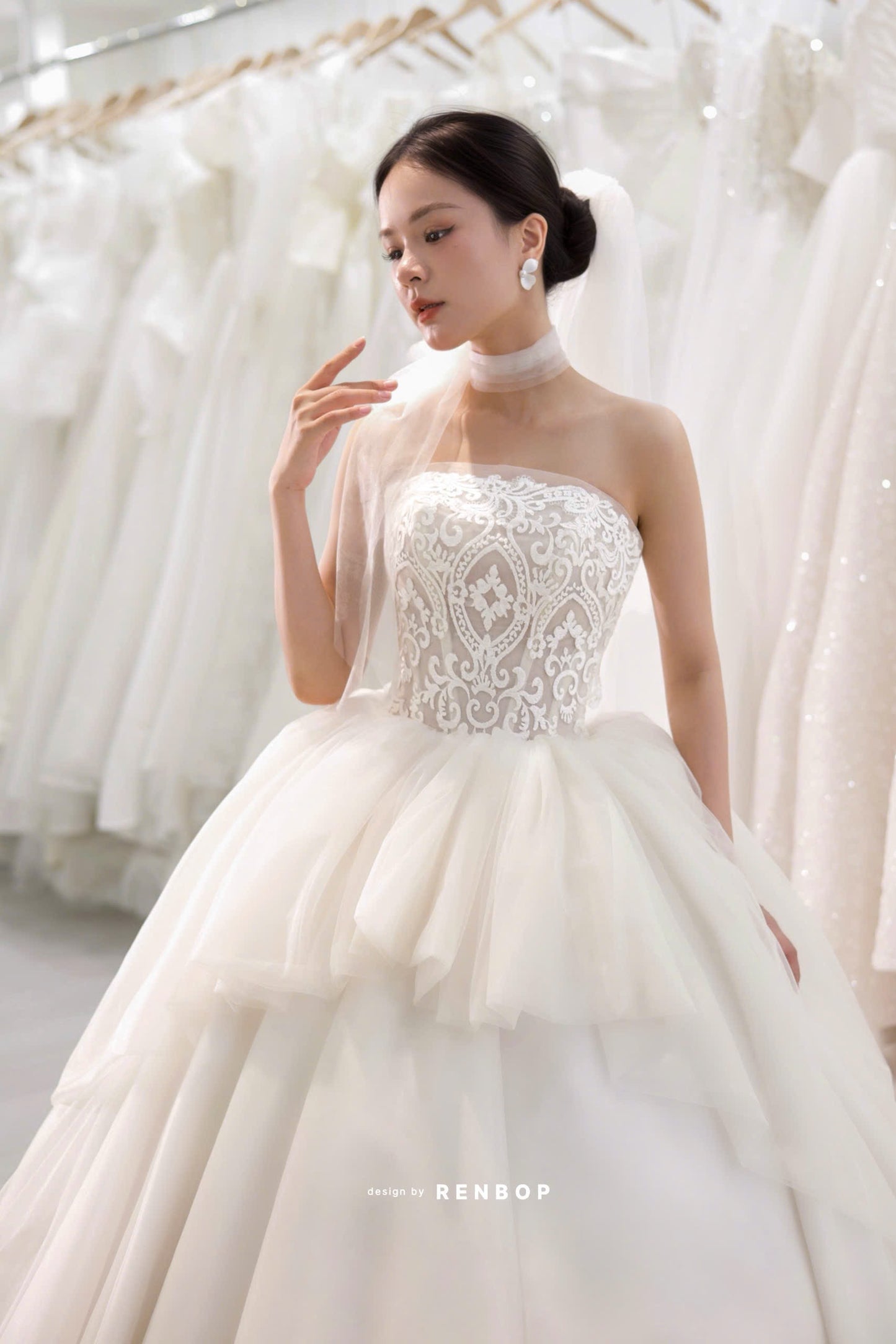 White Queen Look13 MC6923