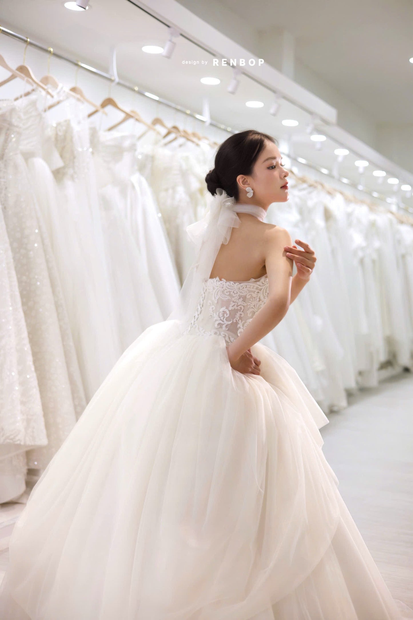 White Queen Look13 MC6923