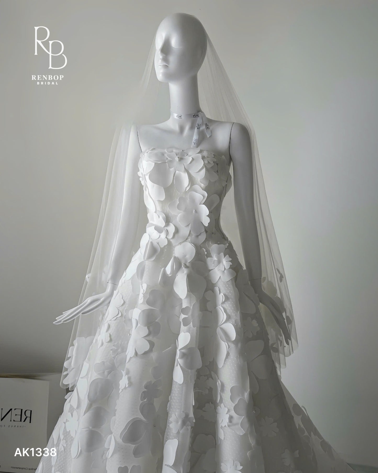 The Essence No.3 AK1338