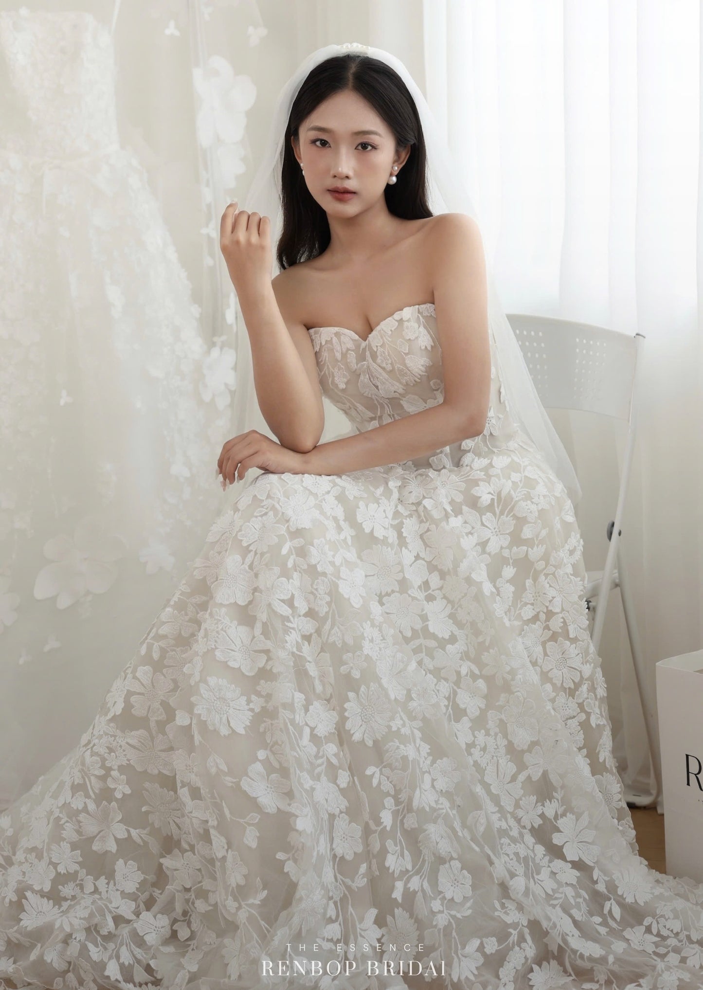 The Essence No.11 AT6819