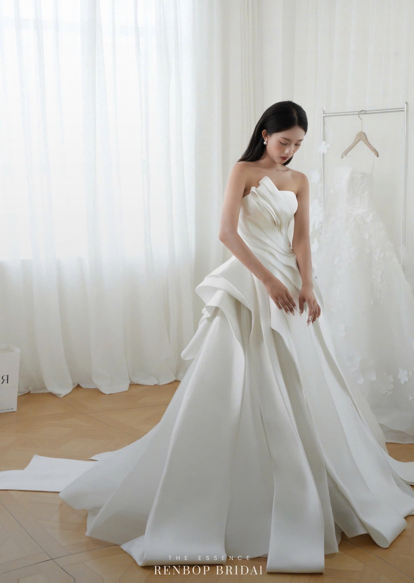 The Essence No.10 MC8930