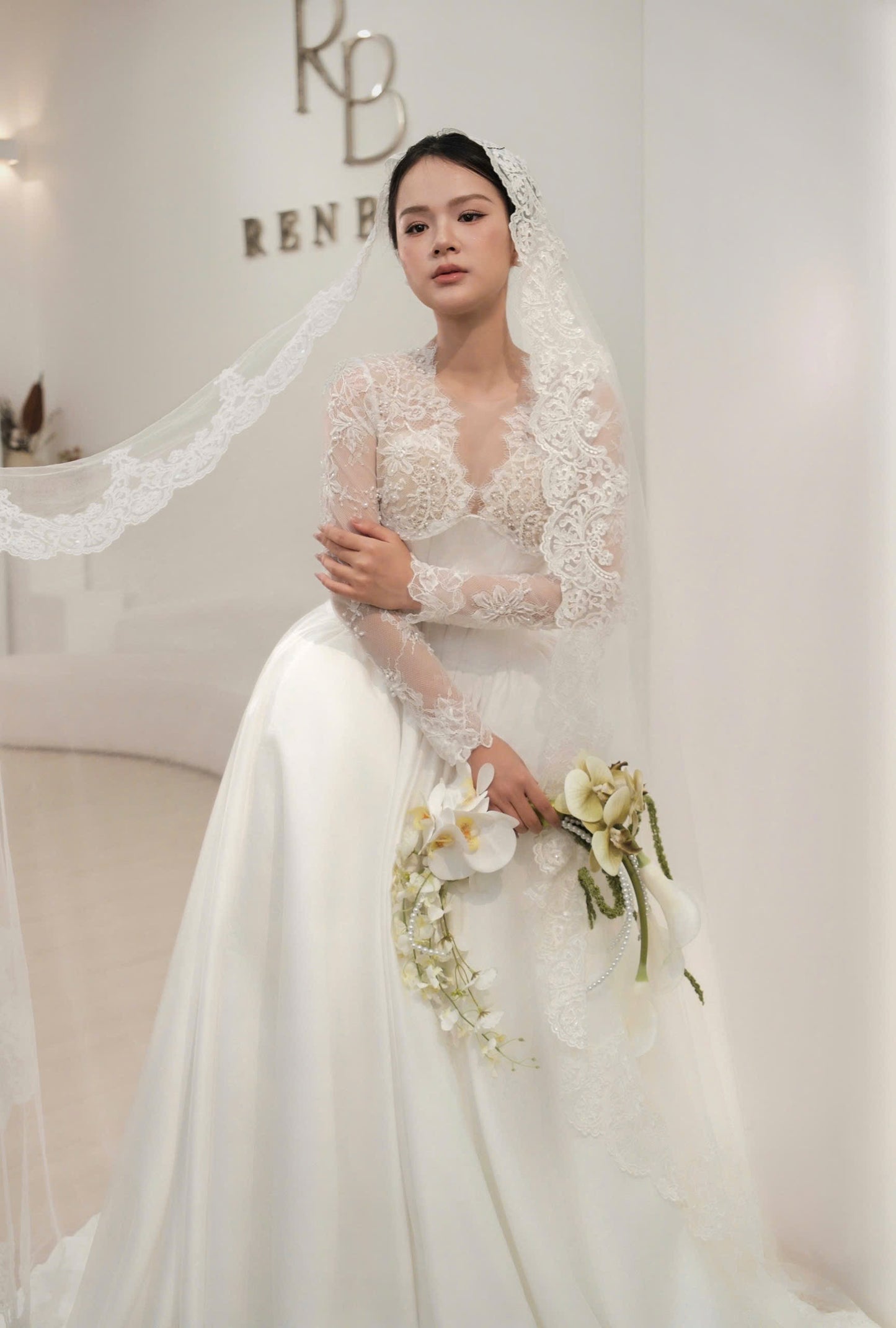 FW'26 New Collection HH8626